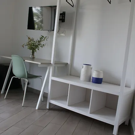 Levante B&B 마리나 디 스키아보네아