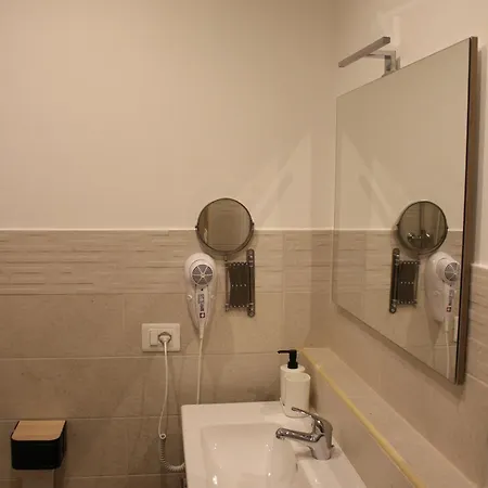 Levante לינה וארוחת בוקר 4*