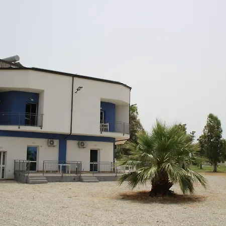 Levante לינה וארוחת בוקר מרינה די סקבוניאה